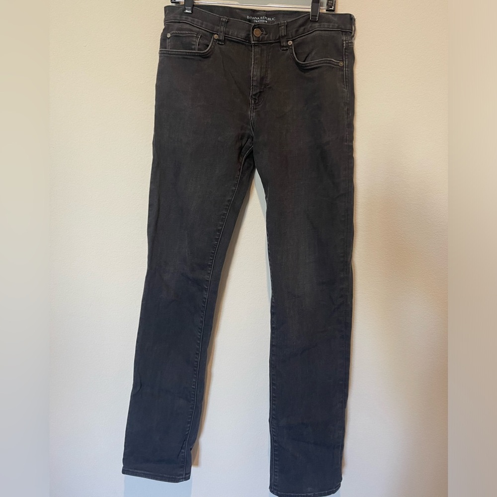 Men’s black washed jeans